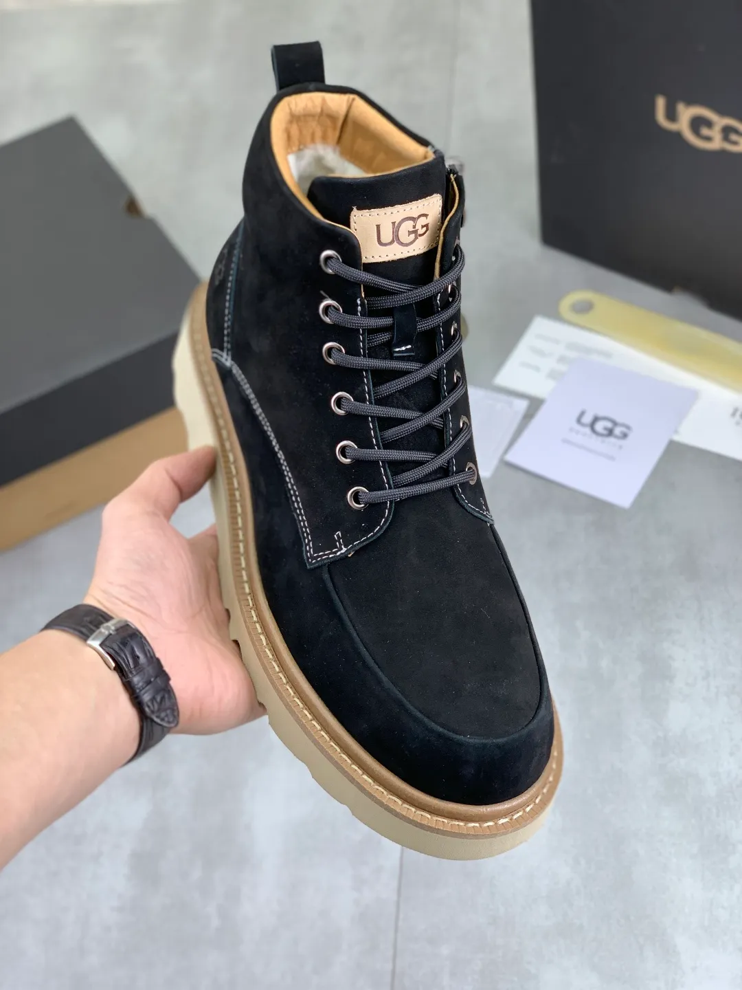 Men's men's shoes P620 New arrival🆕🆕🆕 IUGGI Men's British retro Martin boots Winter new men's outdoor hiking boots First layer of cowhide on the outside Wool on the inside Comfortable and warm Rubber sole sole Non-slip and firm Trendy and fashionable Casual and versatile Size: 39-44 (customized for 45) Color: two colors